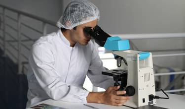 Mit nur 19 Jahren wurde bei Caroline Rytter Hodgkin Lymphom diagnostiziert – Hodgkin Lymphom, was ist das?